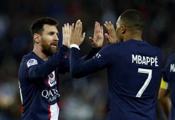 Are Messi and Mbappe friends?