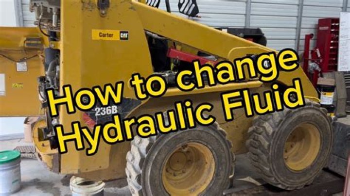 Does hydraulic oil get dirty?
