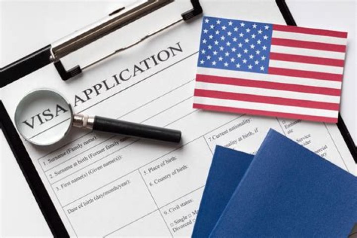 What documents are needed to apply for a US visa?